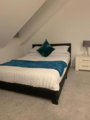 HU1 Triplex City Centre Gem sleeps 6 H7
